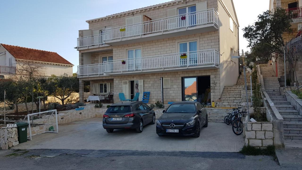 Seaview And Relax Apartment Lumbarda Exterior photo