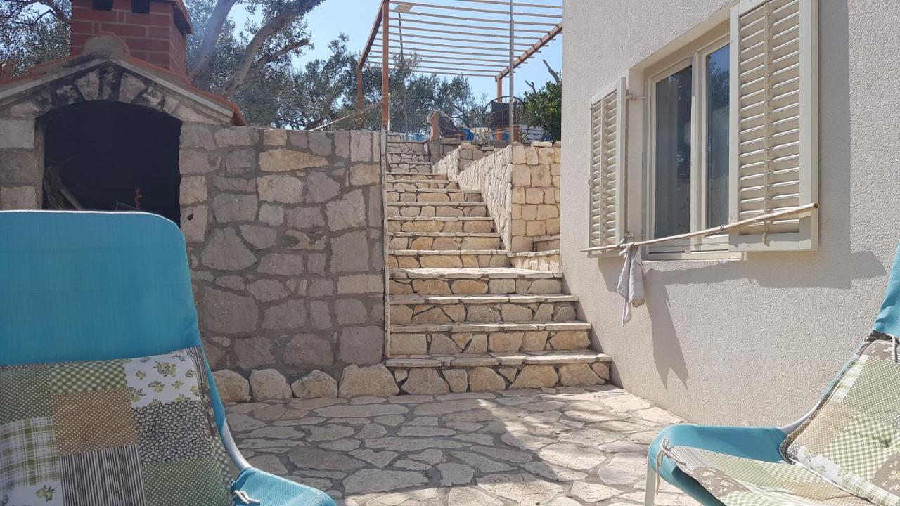 Seaview And Relax Apartment Lumbarda Exterior photo