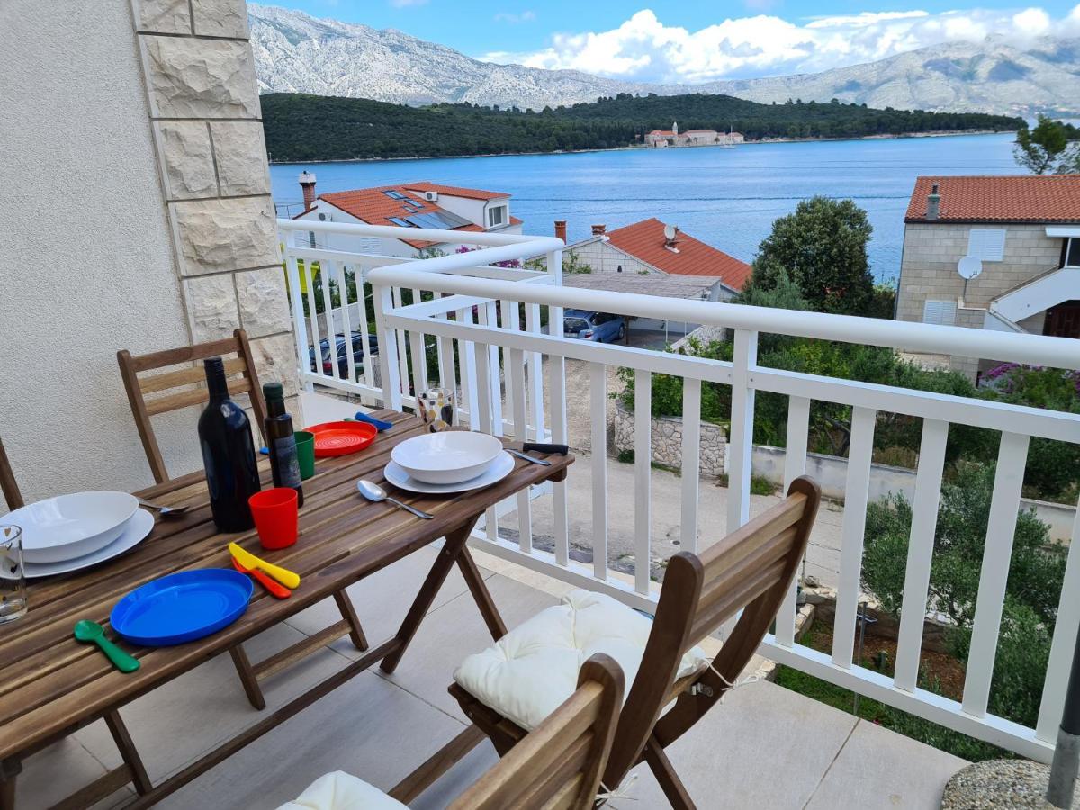Seaview And Relax Apartment Lumbarda Exterior photo