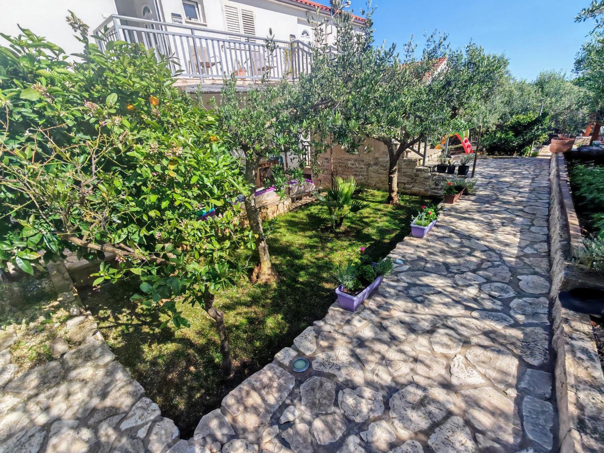 Seaview And Relax Apartment Lumbarda Exterior photo